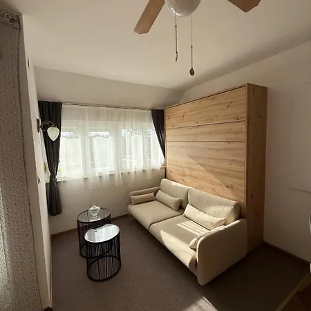 Apartma *